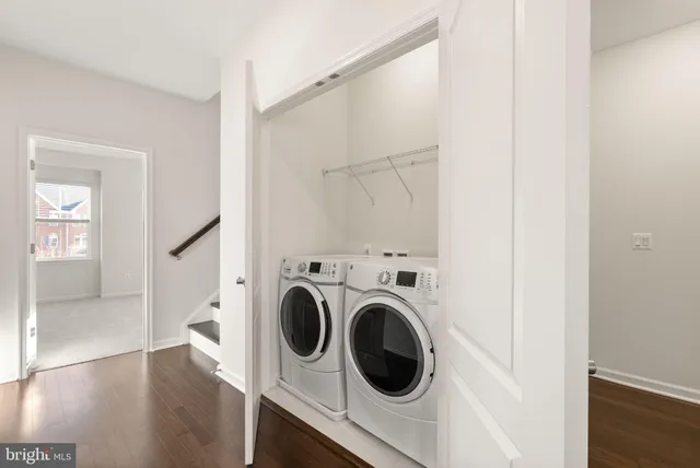 $799,000 | 13650 Air And Space Museum Parkway, Herndon, VA 20171