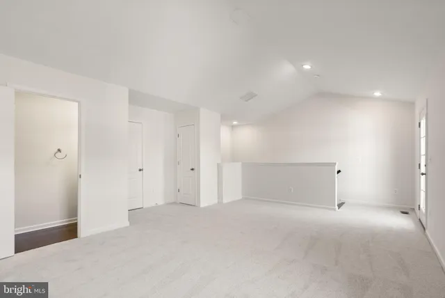 $799,000 | 13650 Air And Space Museum Parkway, Herndon, VA 20171