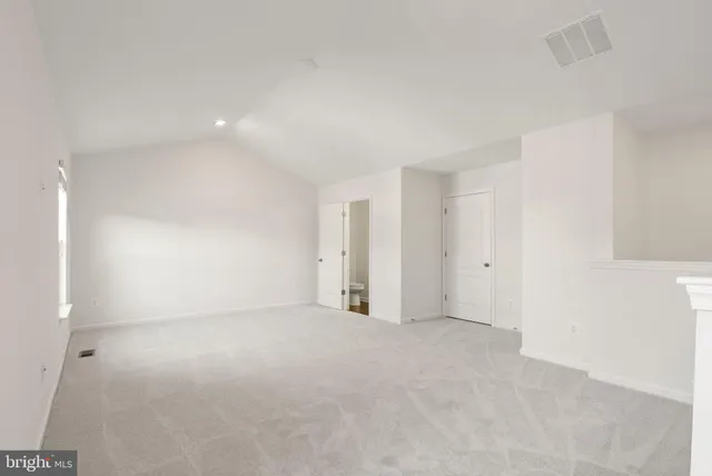 $799,000 | 13650 Air And Space Museum Parkway, Herndon, VA 20171