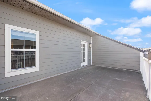 $799,000 | 13650 Air And Space Museum Parkway, Herndon, VA 20171