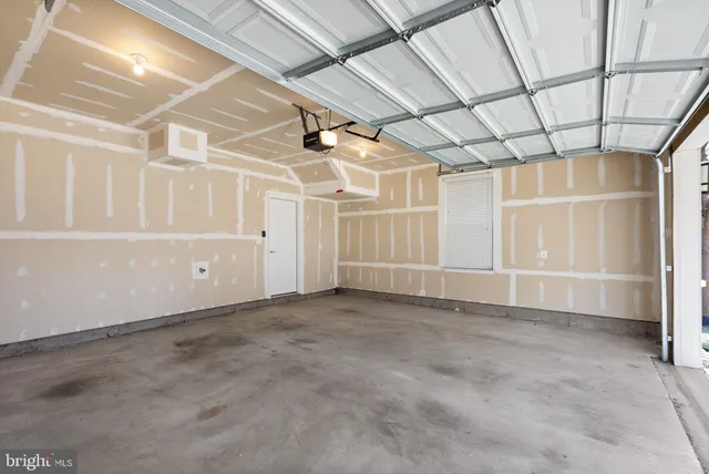 $799,000 | 13650 Air And Space Museum Parkway, Herndon, VA 20171