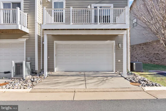 $799,000 | 13650 Air And Space Museum Parkway, Herndon, VA 20171