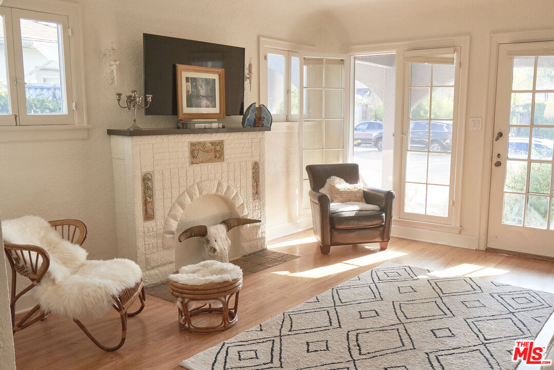 1101 Palms Boulevard Venice, CA 90291 - Photo 3 of 39