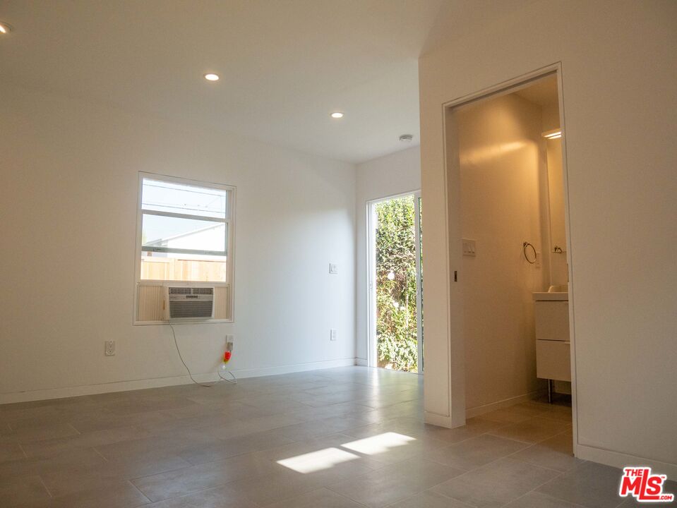 1101 Palms Boulevard Venice, CA 90291 - Photo 28 of 39
