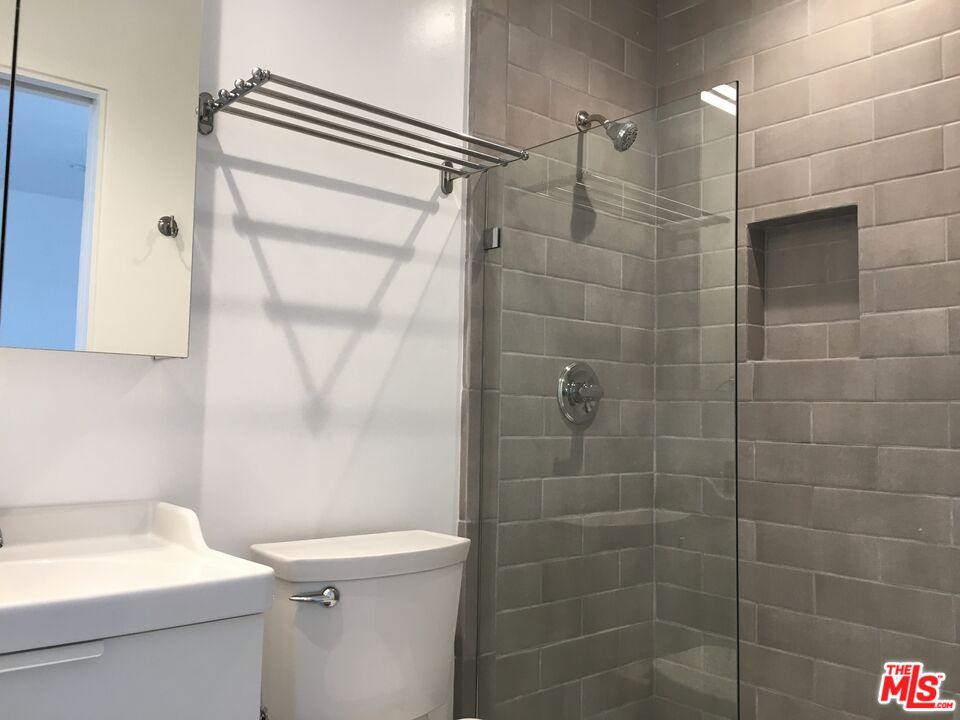 1101 Palms Boulevard Venice, CA 90291 - Photo 29 of 39