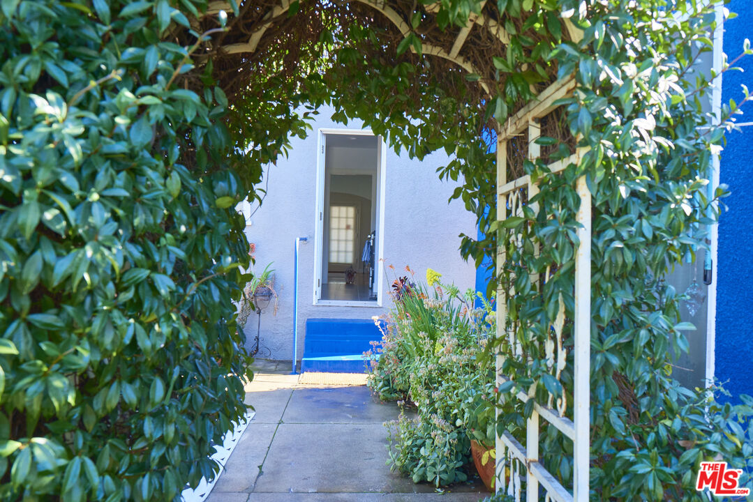 1101 Palms Boulevard Venice, CA 90291 - Photo 32 of 39