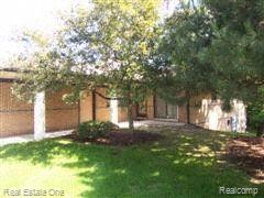 902 Wexford Way, Unit 1 Rochester, MI 48307 - Photo 1 of 1 End Unit for Privacy