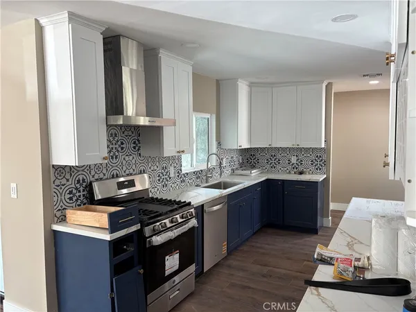 $1,199,999 | 2715 Petaluma Avenue, Long Beach, CA 90815