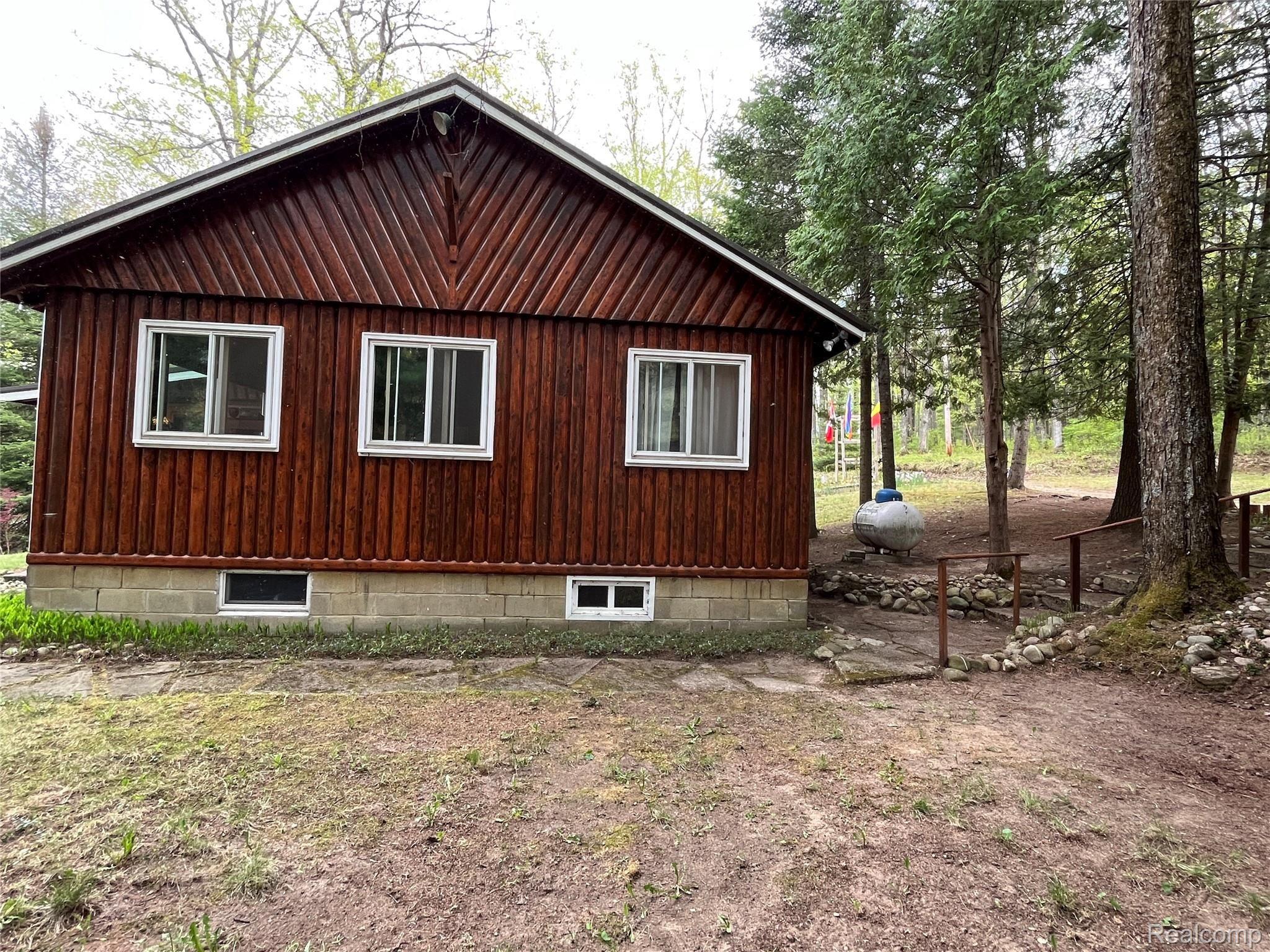 516 Ogemaw Road Rose City, MI 48654 - Photo 4 of 53 4.JPG