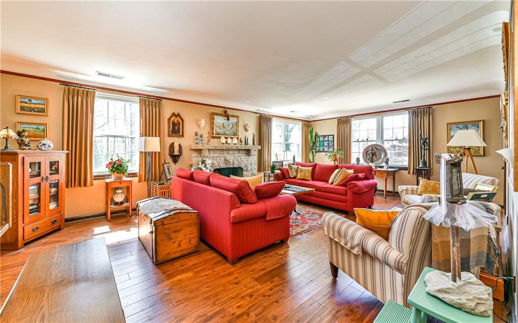 6 Cold Spring Drive Pittsburgh, PA 15237 - Photo 4 of 25
