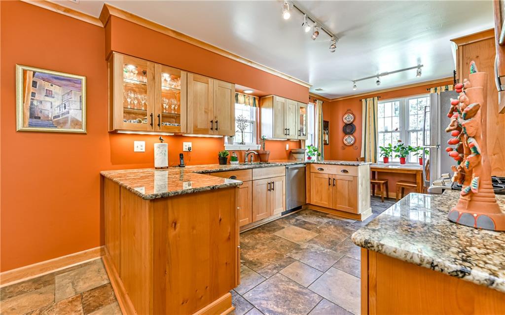 6 Cold Spring Drive Pittsburgh, PA 15237 - Photo 7 of 25