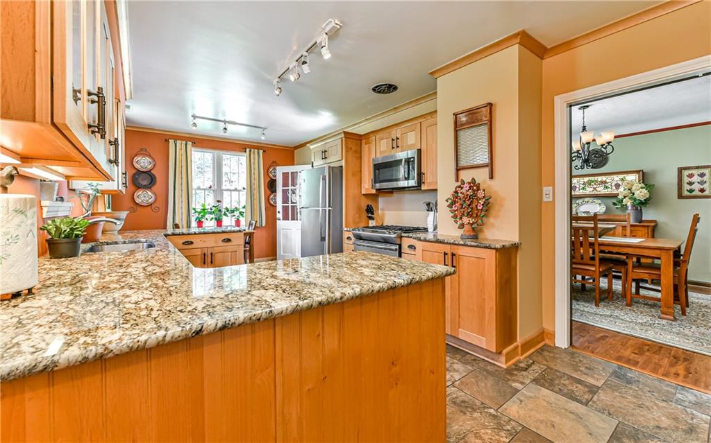6 Cold Spring Drive Pittsburgh, PA 15237 - Photo 8 of 25