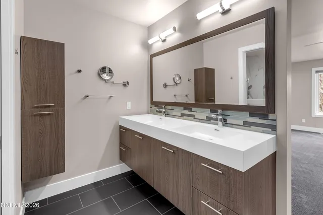 a view of empty room with windows