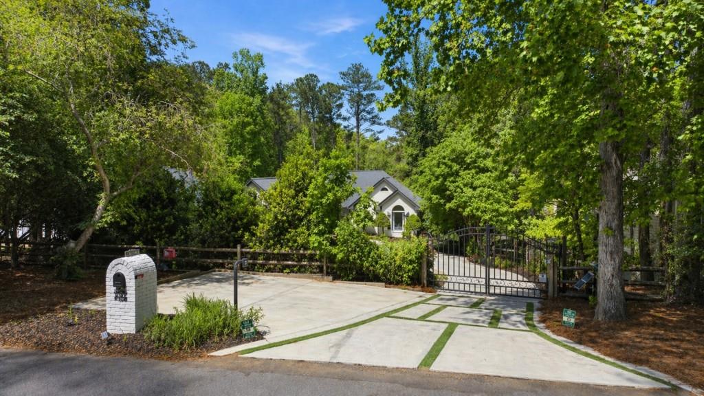 6422 Old Shadburn Ferry Road Buford, GA 30518 - Photo 16 of 68