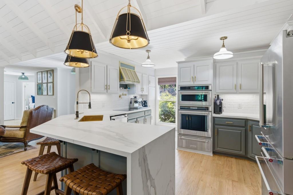 6422 Old Shadburn Ferry Road Buford, GA 30518 - Photo 4 of 68