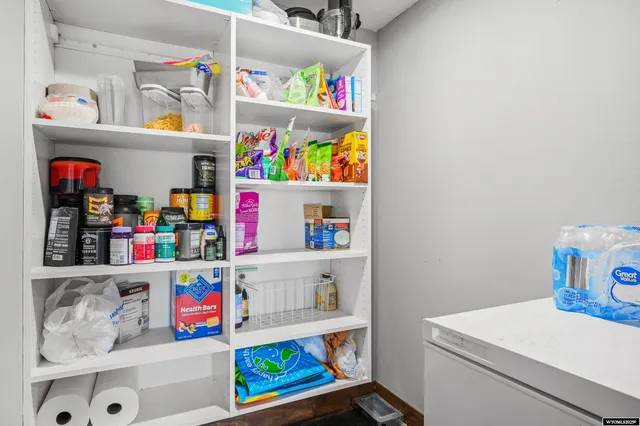 $695,000 | 84 Deer Run Road, Gillette, WY 82716