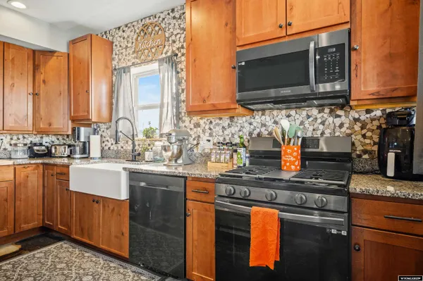 $675,000 | 84 Deer Run Road, Gillette, WY 82716