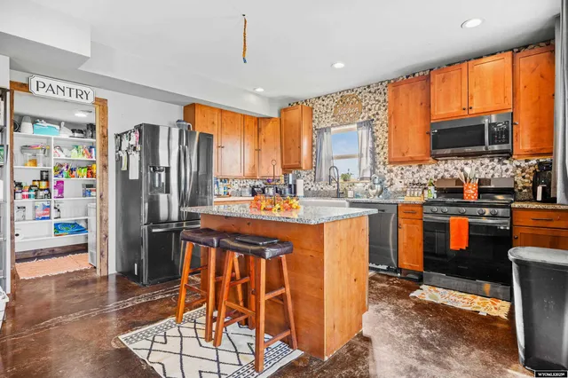 $695,000 | 84 Deer Run Road, Gillette, WY 82716