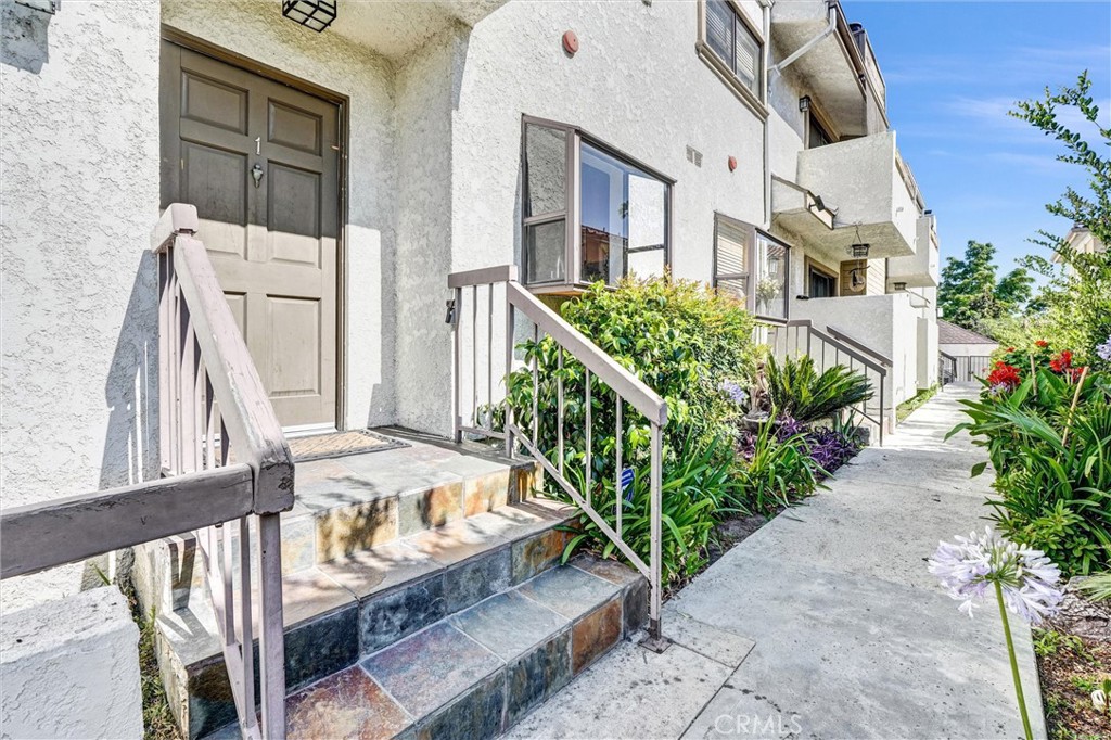 19620 Sherman Way, Unit 1 Reseda, CA 91335 - Photo 3 of 29 a view of outdoor space and yard