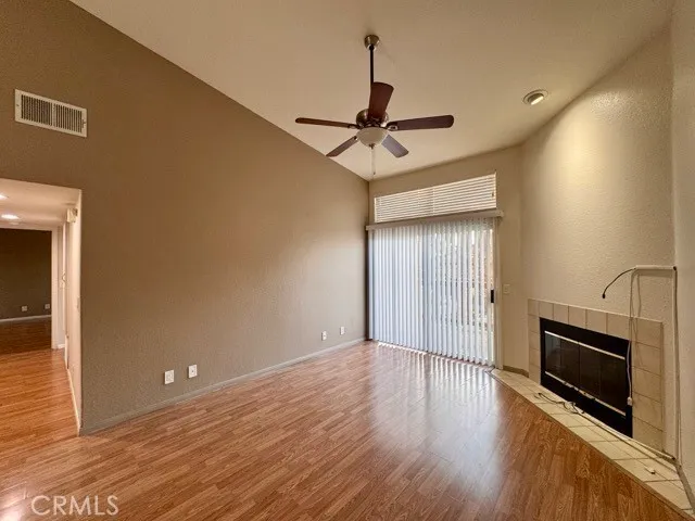 $2,095 | 42140 Lyndie Lane, Unit 24, Temecula, CA 92591