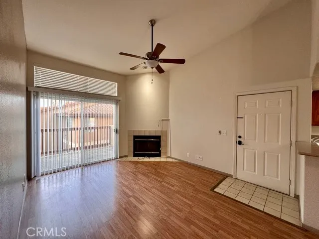 $2,095 | 42140 Lyndie Lane, Unit 24, Temecula, CA 92591