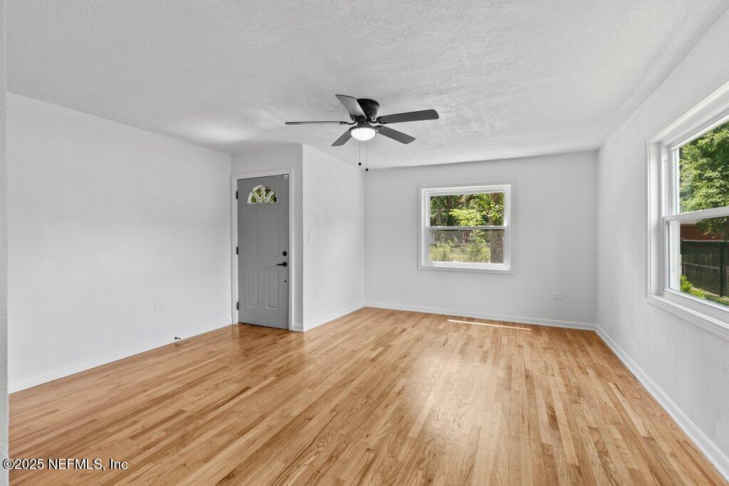 2389 Hilly Road Jacksonville, FL 32208 - Photo 5 of 35 Living Room1