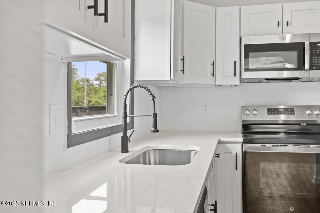 2389 Hilly Road Jacksonville, FL 32208 - Photo 8 of 35 Quartz Countertops