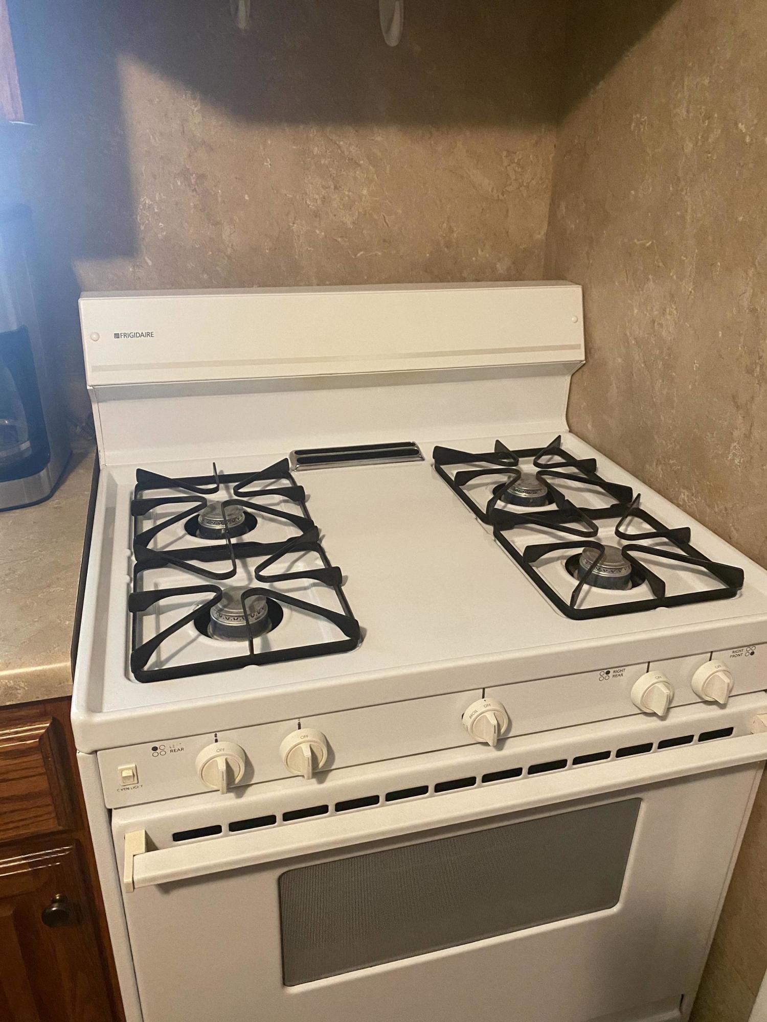 5983 Acre Road Macclenny, FL 32063 - Photo 37 of 46 Gas Stove
