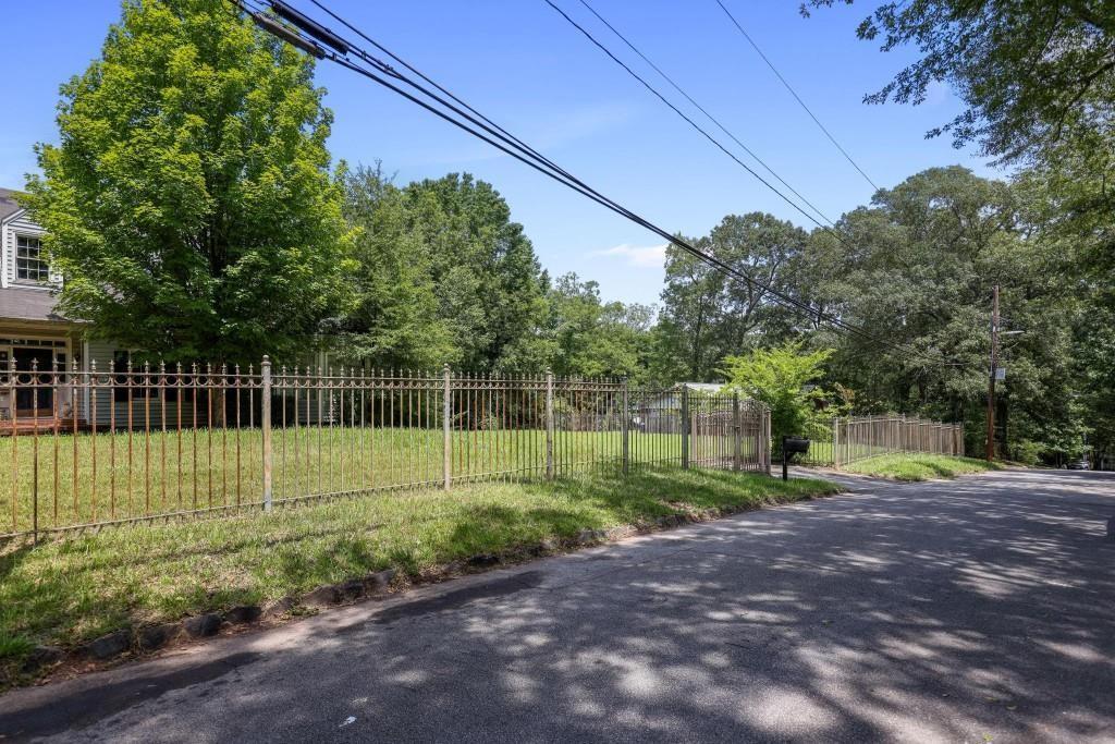 1917 Defoor Avenue Northwest Atlanta, GA 30318 - Photo 13 of 35 a view of a park