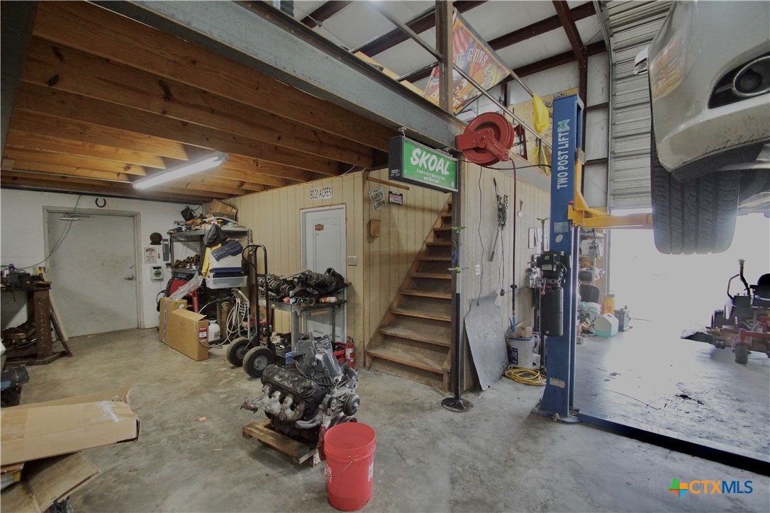 27 Stehle Road Victoria, TX 77905 - Photo 13 of 34 a view of a room with gym equipment