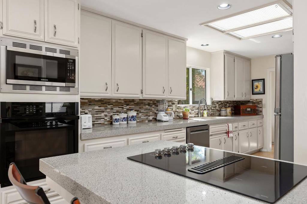 1066 Ridge Heights Drive Fallbrook, CA 92028 - Photo 13 of 55 Gallery Image 13