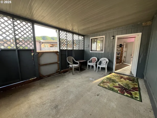 a view of outdoor space