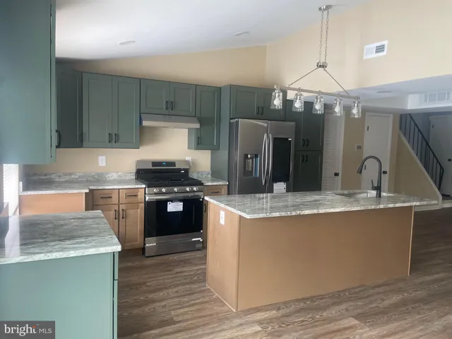 $2,600 | 3 Farmhouse Court, Sicklerville, NJ 08081