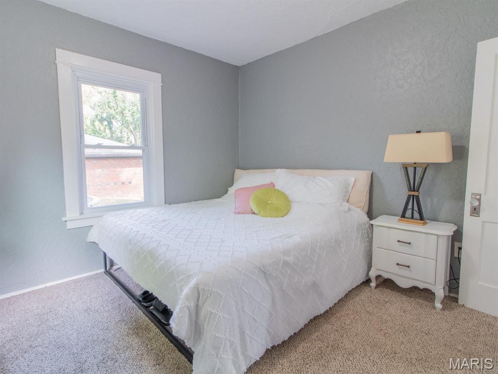 215 Bruce Avenue Ferguson, MO 63135 - Photo 16 of 33