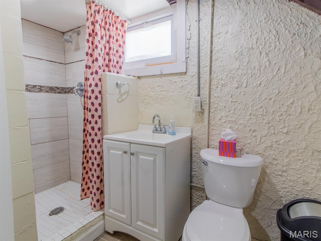 215 Bruce Avenue Ferguson, MO 63135 - Photo 22 of 33