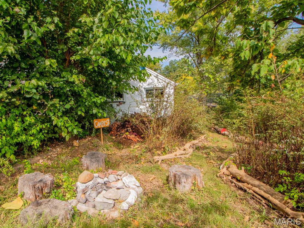 215 Bruce Avenue Ferguson, MO 63135 - Photo 28 of 33