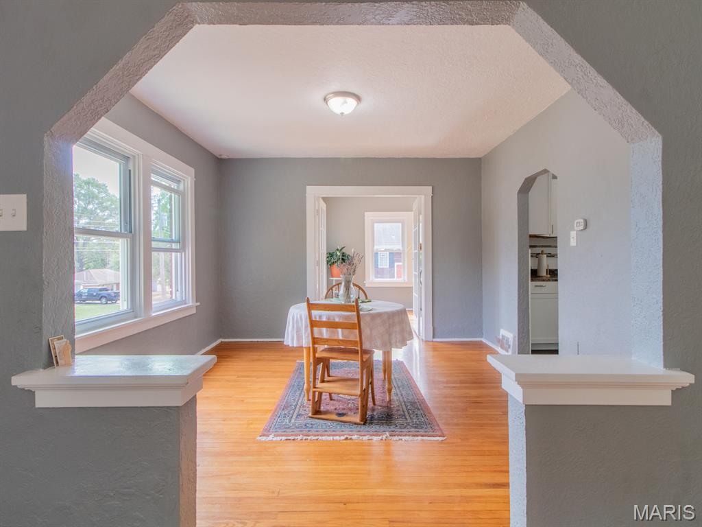 215 Bruce Avenue Ferguson, MO 63135 - Photo 9 of 33