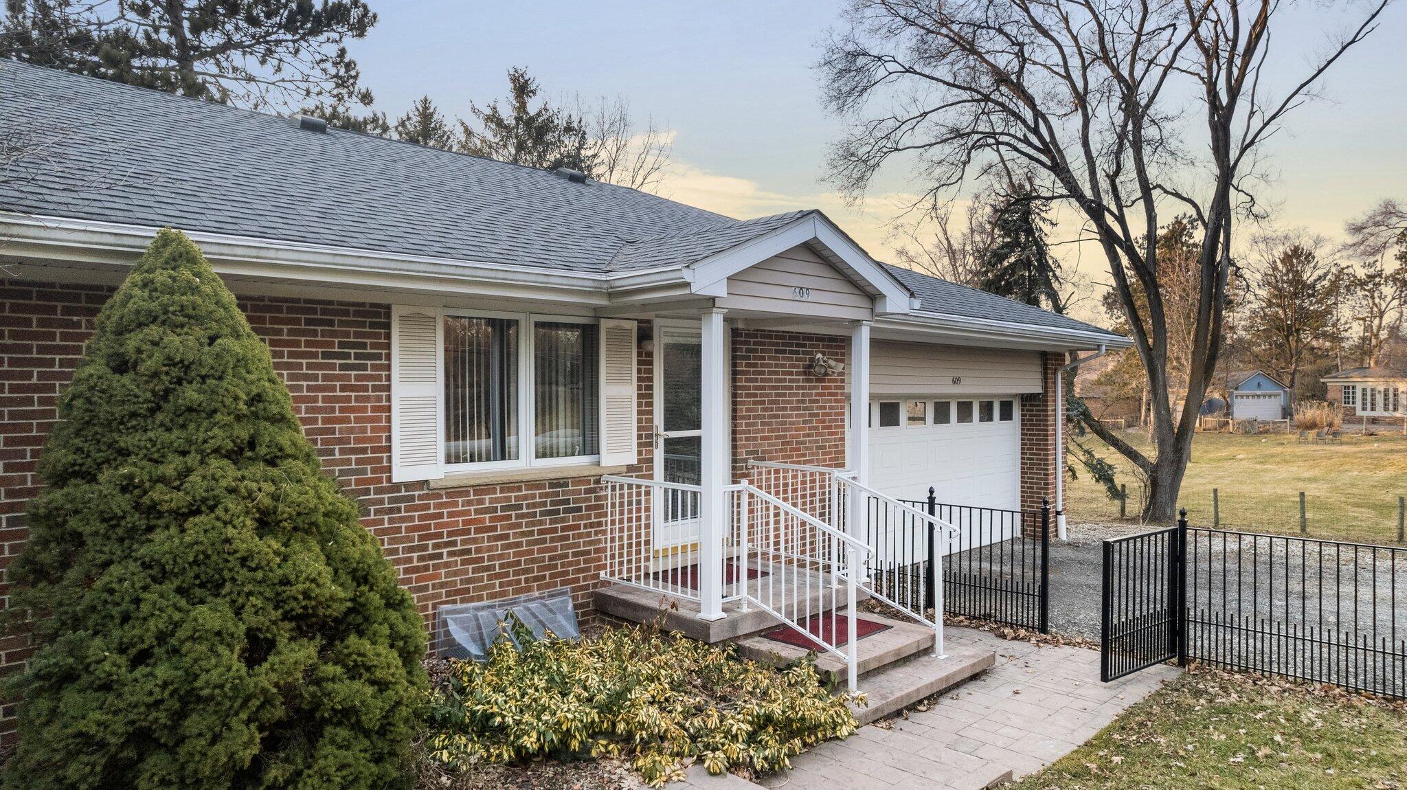 605 West Delhi Road Ann Arbor, MI 48103 - Photo 5 of 43 3-web-or-mls-DJI_0329