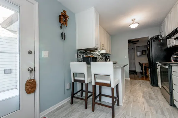 $315,000 | 323 Riverview Drive, Unit 4, Delafield, WI 53018