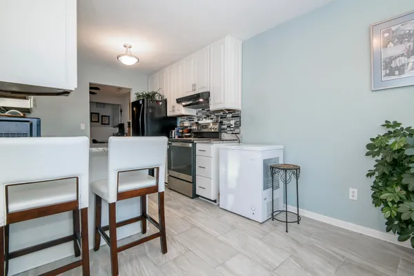 $315,000 | 323 Riverview Drive, Unit 4, Delafield, WI 53018