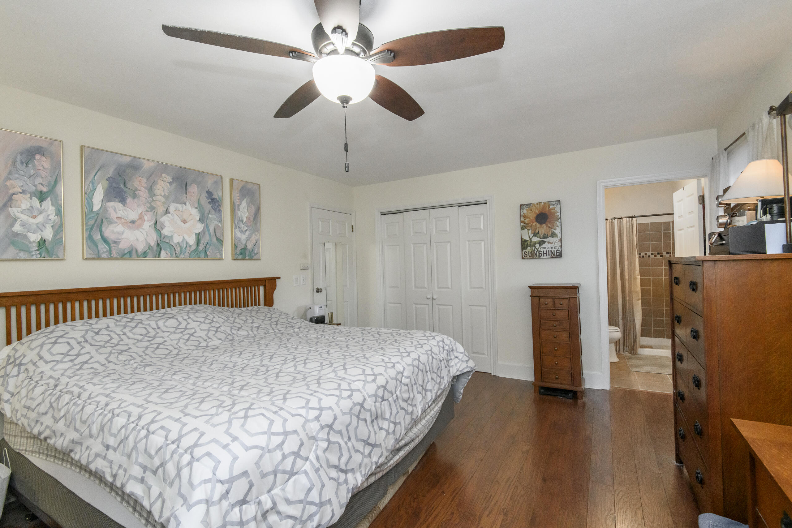 323 Riverview Drive Delafield, WI 53018 - Photo 21 of 36 Primary