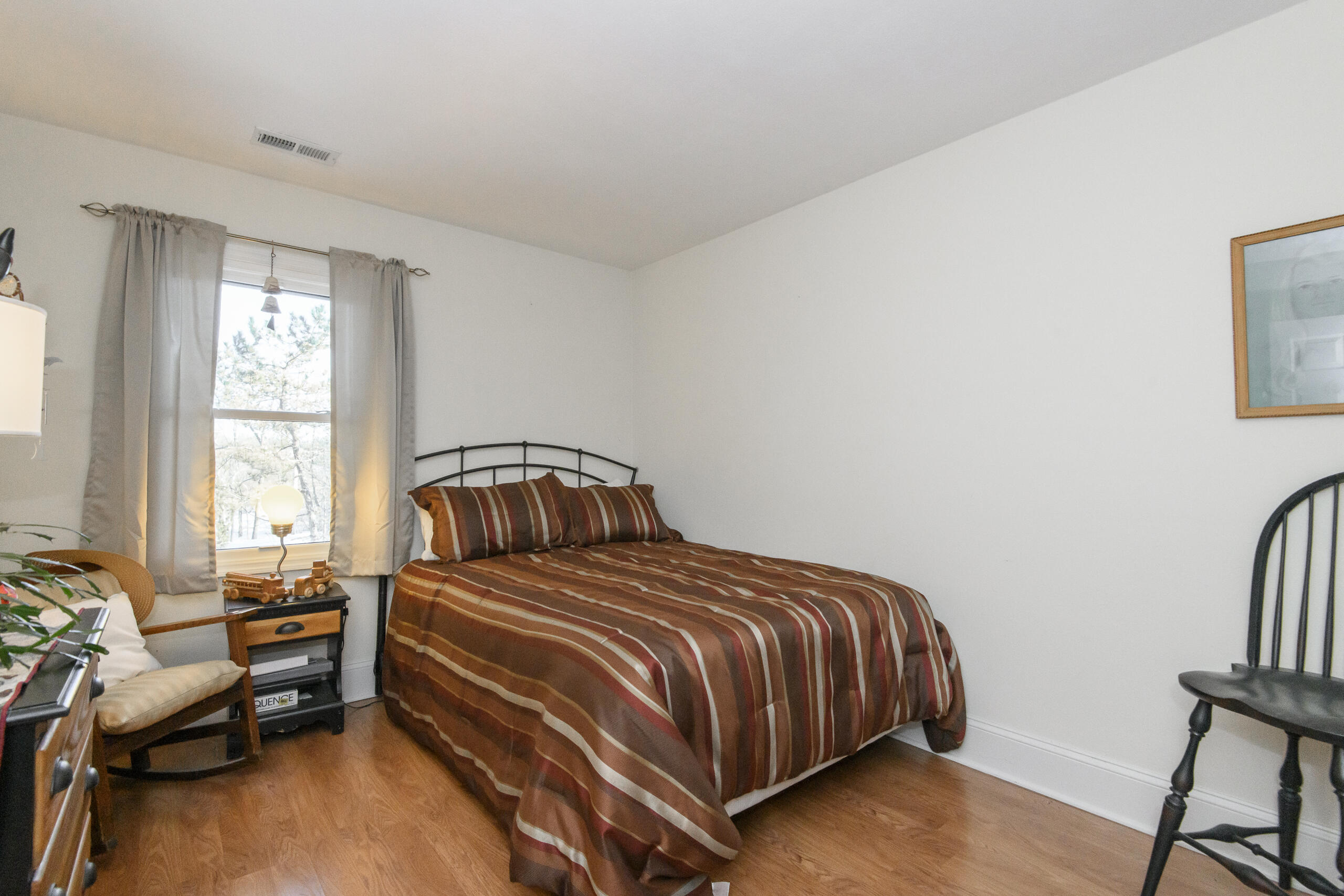 323 Riverview Drive Delafield, WI 53018 - Photo 23 of 36 2nd bedroom