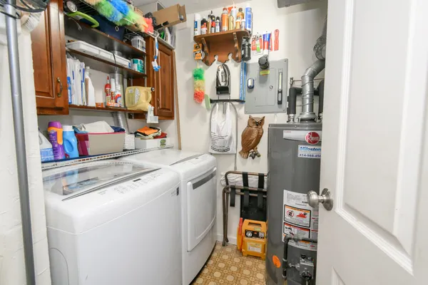 $315,000 | 323 Riverview Drive, Unit 4, Delafield, WI 53018