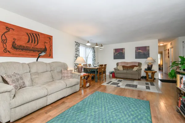 $315,000 | 323 Riverview Drive, Unit 4, Delafield, WI 53018