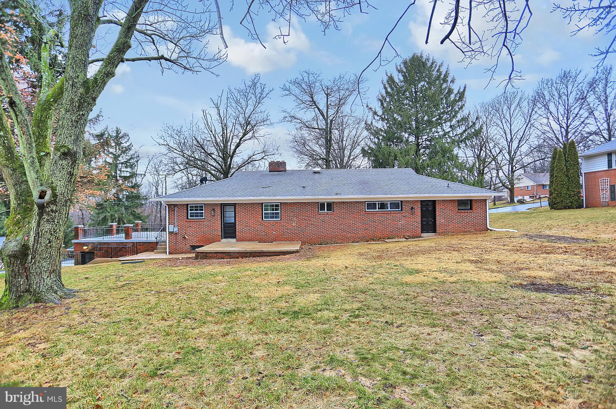 1295 Crescent Road York, PA 17402 - Photo 7 of 7 Gallery Image 7