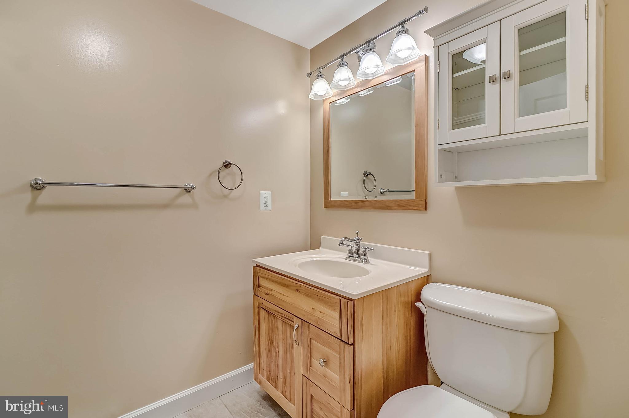 2908 Bluff Point Lane Silver Spring, MD 20906 - Photo 36 of 63 Master full bath