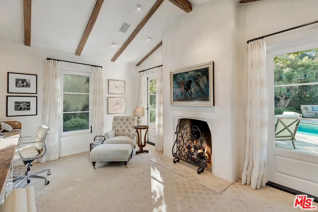 1525 Old Oak Road Los Angeles, CA 90049 - Photo 24 of 33