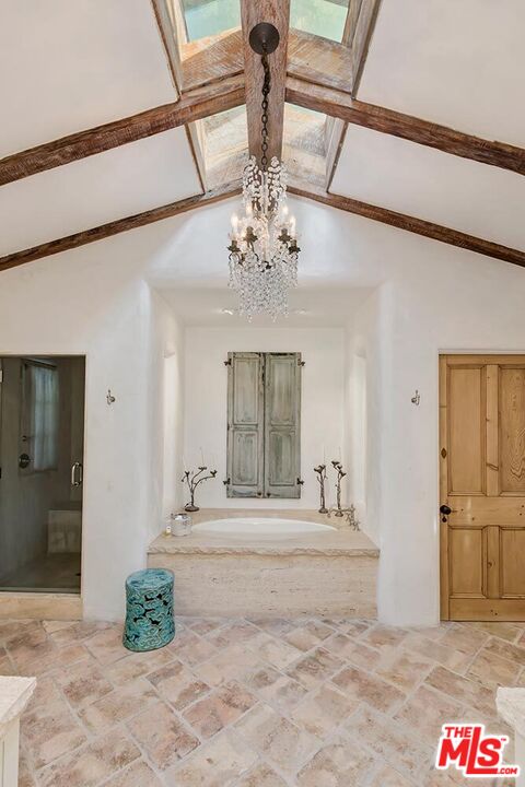 1525 Old Oak Road Los Angeles, CA 90049 - Photo 26 of 33