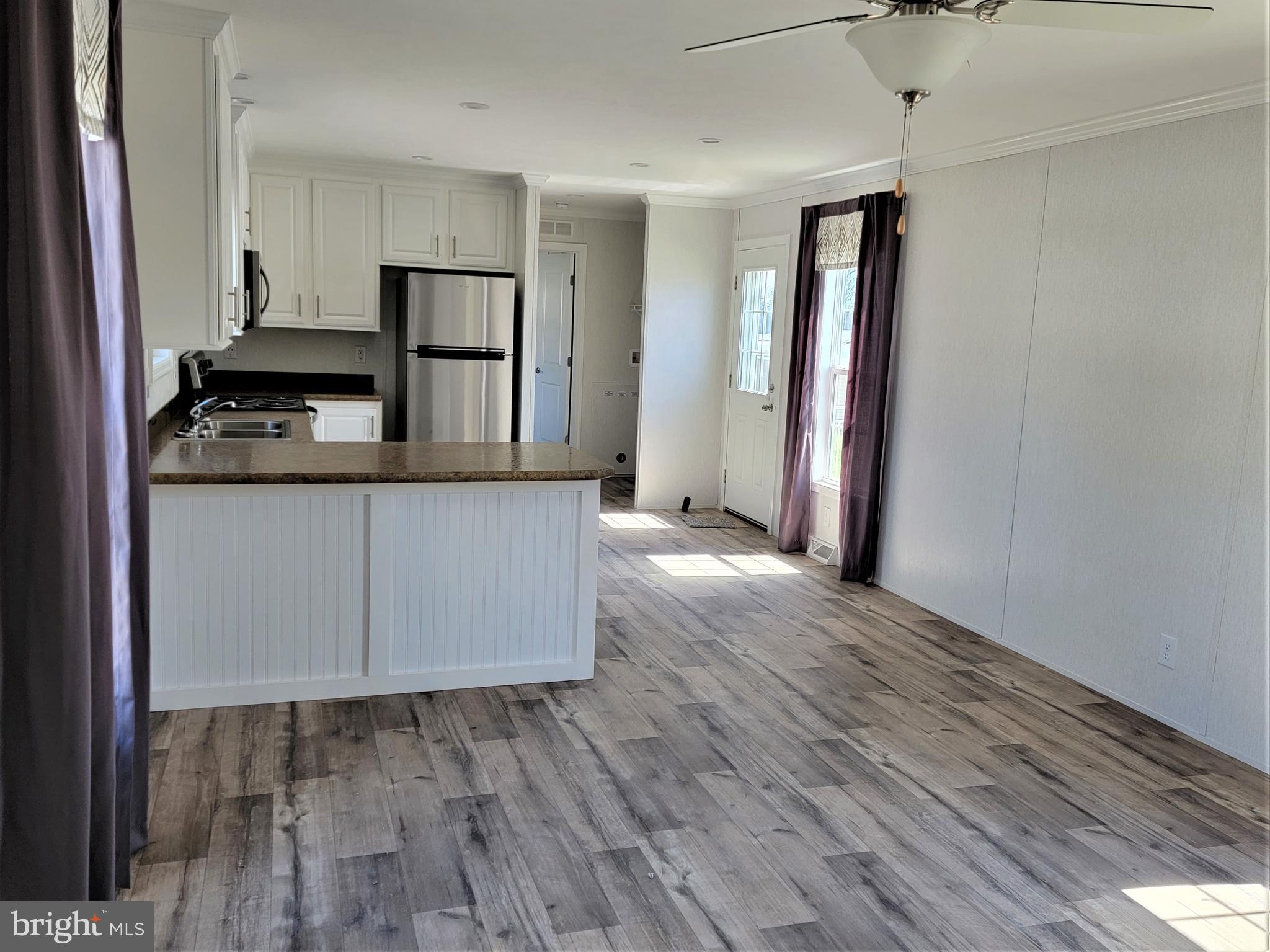 19 Valley View Road Birdsboro, PA 19508 - Photo 12 of 28 LIVING ROOM TO KITCHEN