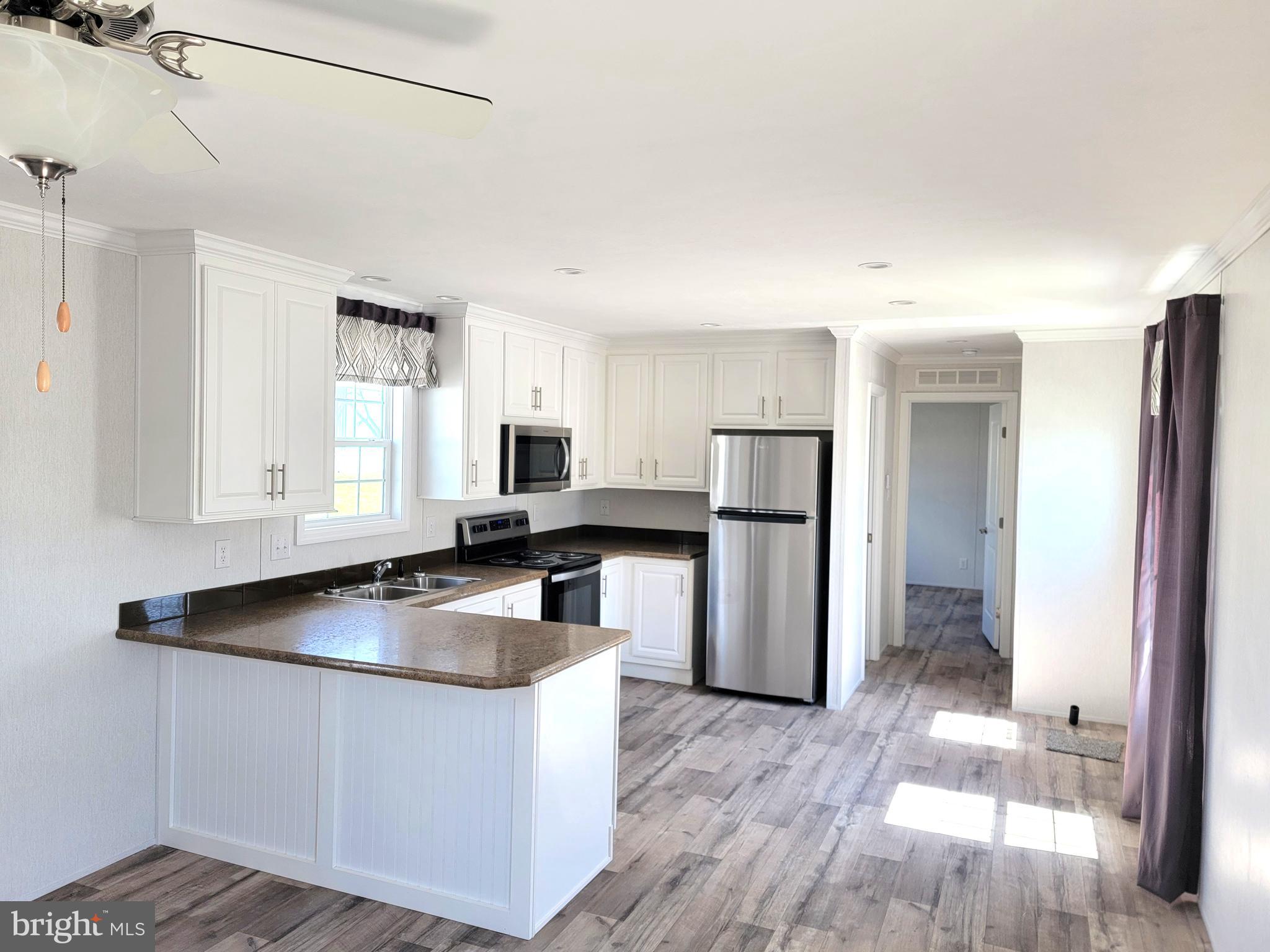19 Valley View Road Birdsboro, PA 19508 - Photo 4 of 28 VIEW TO KITCHEN